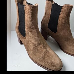 Steve Madden Rhiannon Chelsea Boots  Cognac Suede  Sizes 9 💞